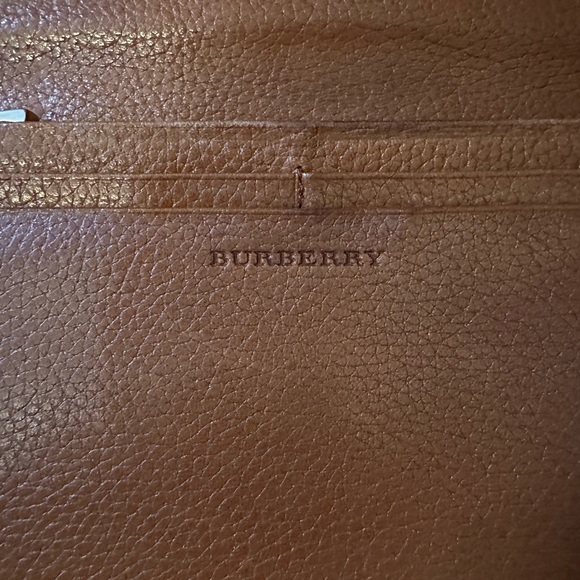 Burberry long wallet in Carmel. EUC with beautiful interior. See all pics. - Picture 4 of 9